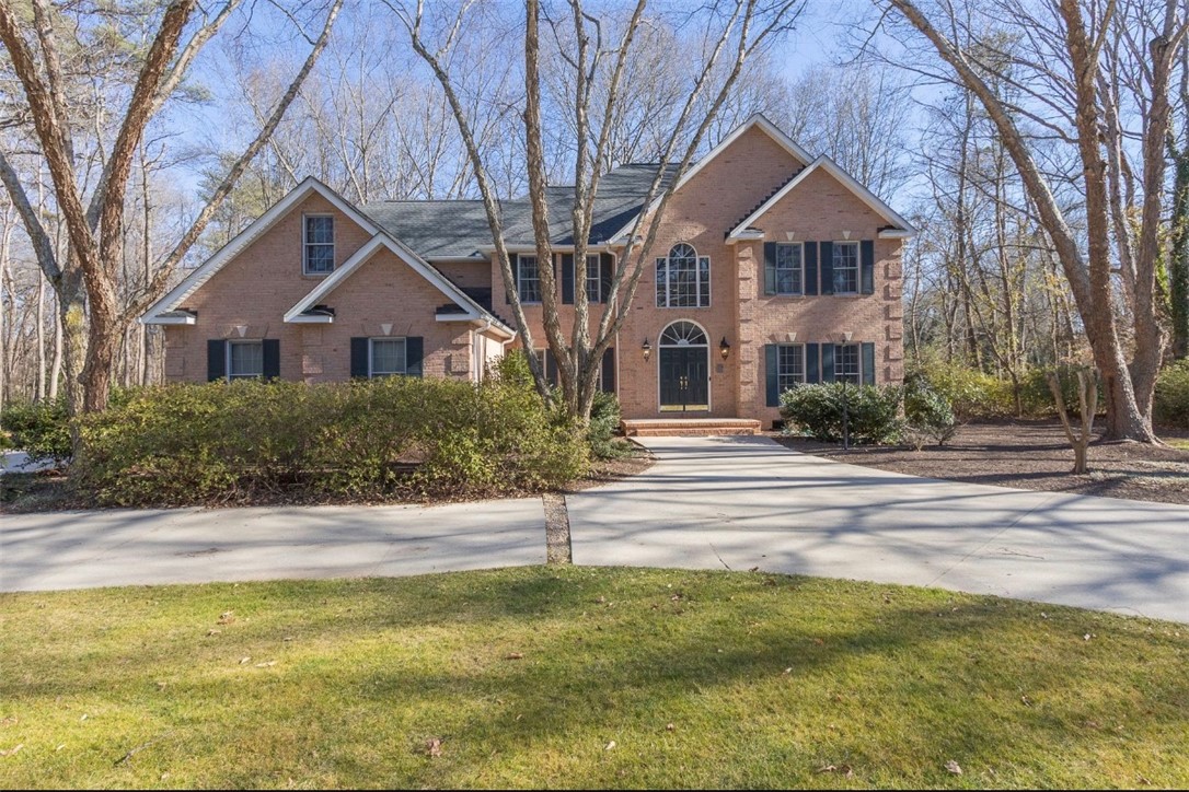 1104 Thornehill Drive