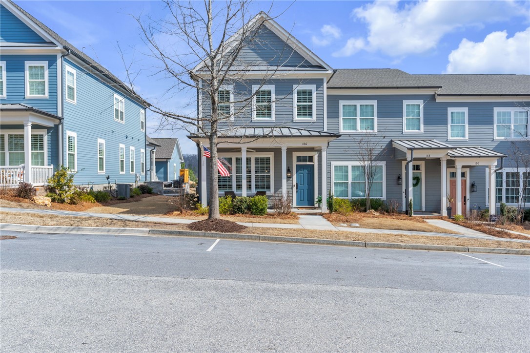 186 Thomas Green Boulevard