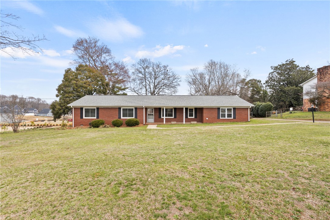 411 Pelzer Highway