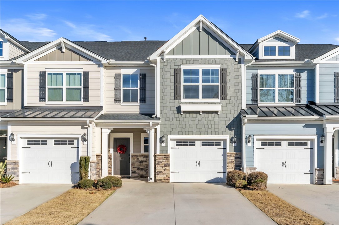 221 Nautique Court