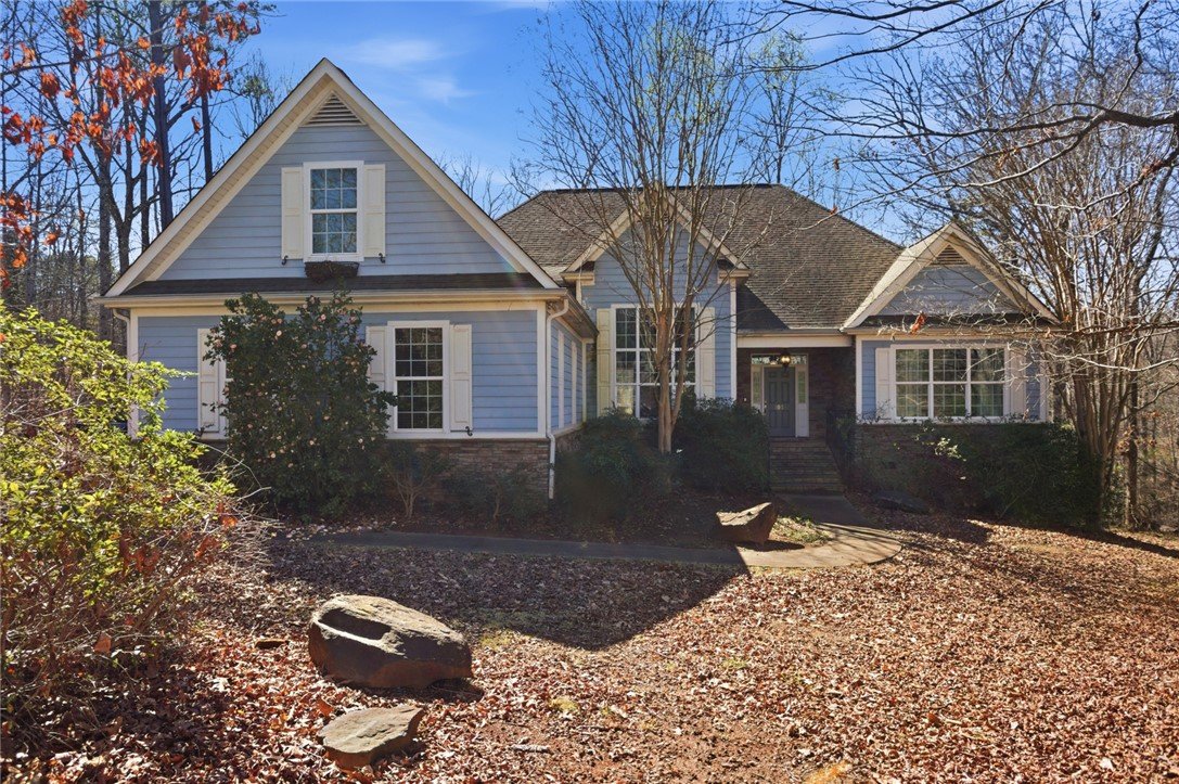 103 Oak Crest Circle