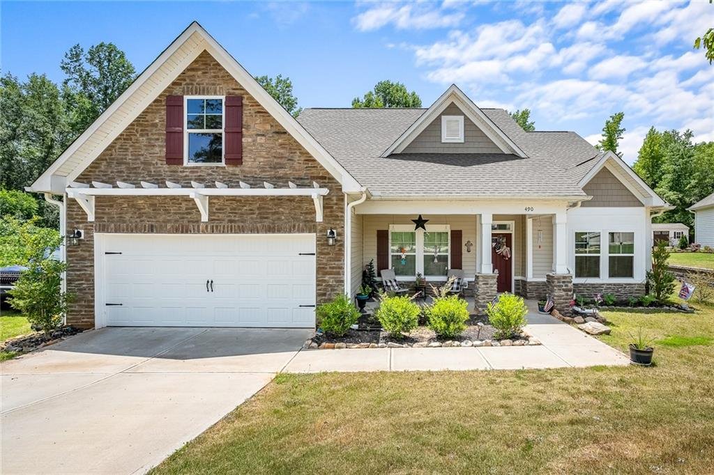 490 Twin View Drive