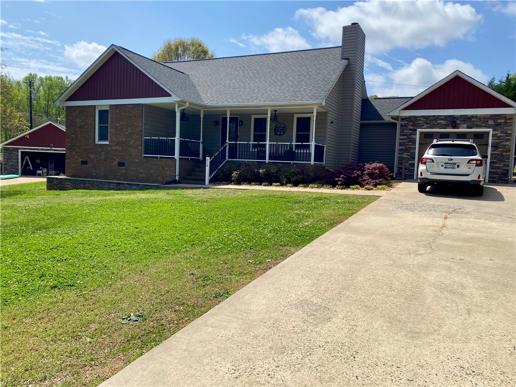 210 Twin Lakes Drive