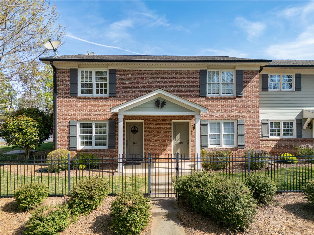 209 Calhoun Street 201