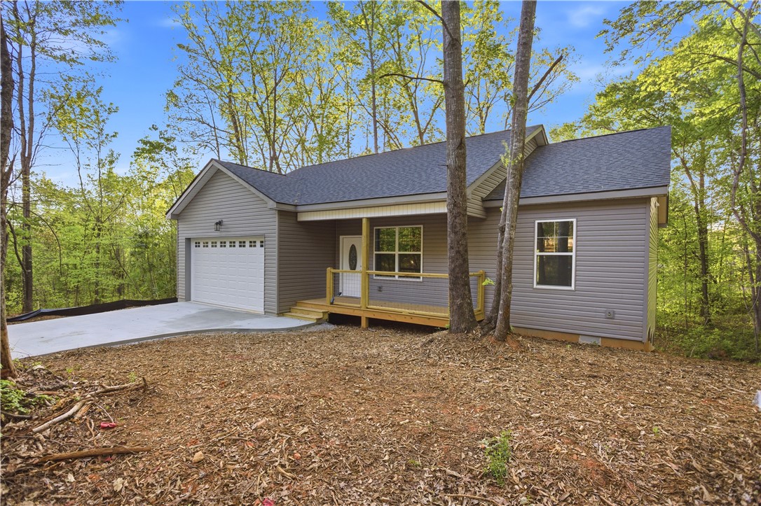 221 Cub Cove Drive