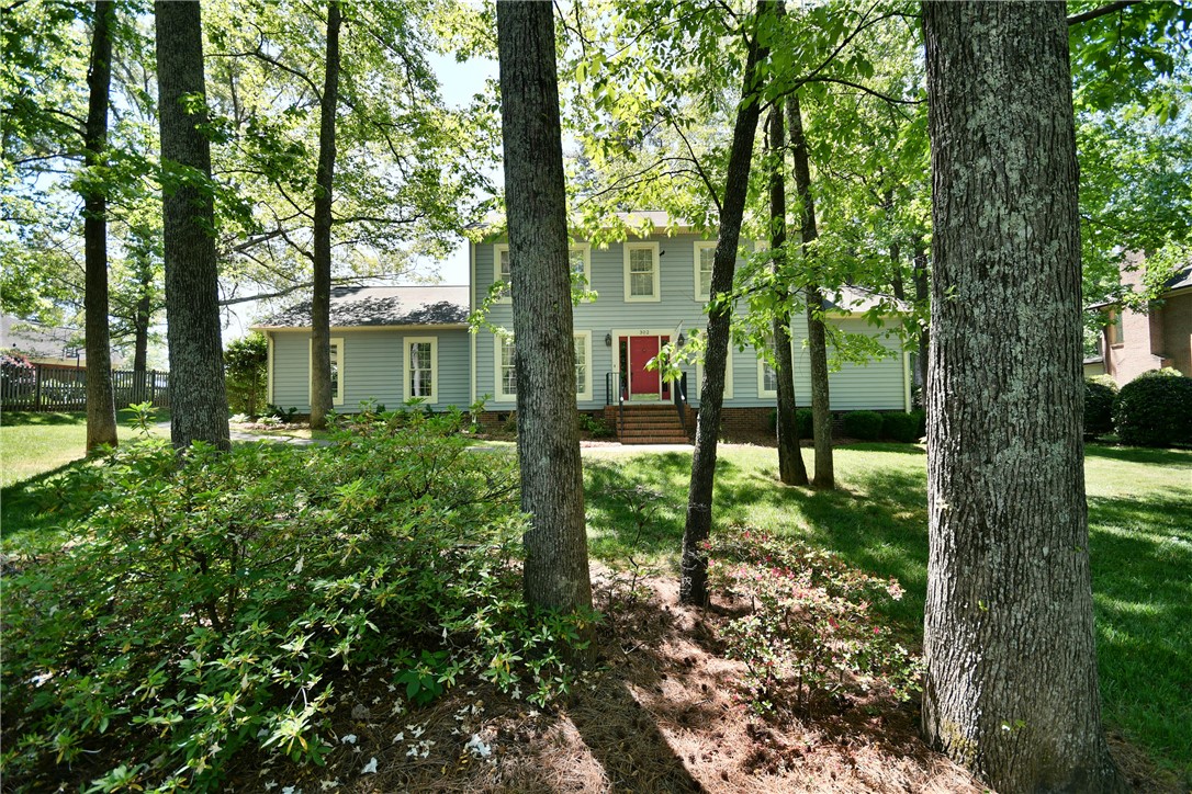 302 Inverness Way
