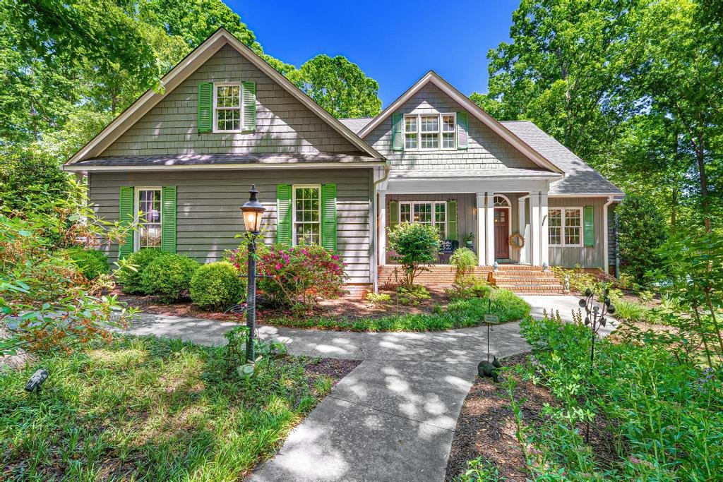 1230 Melody Lane