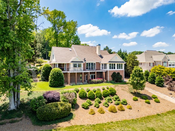 1906 Cross Creek Drive