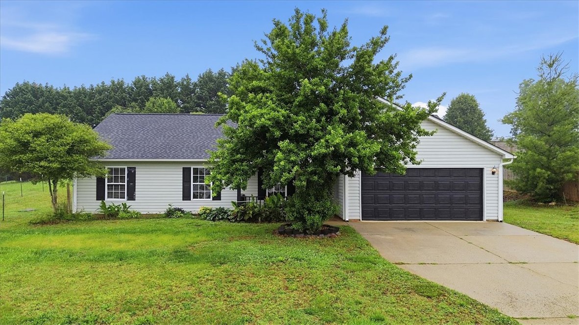 108 Blackbird Lane