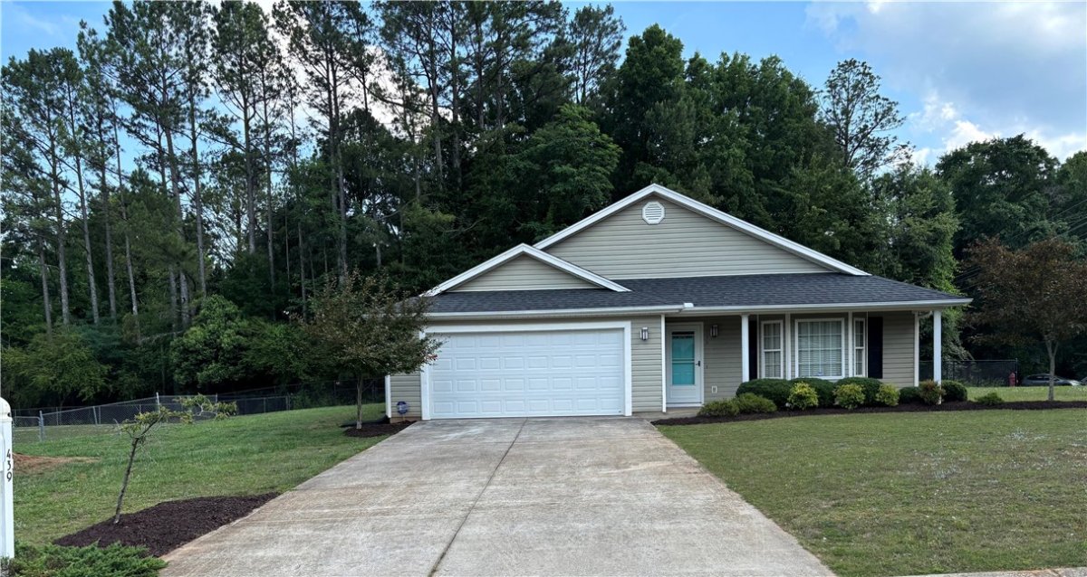 439 Old Colony Road