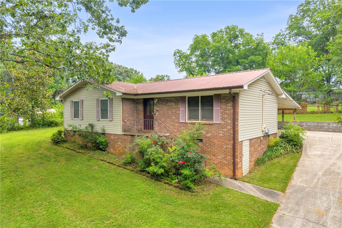 1064 S Greenwich Drive
