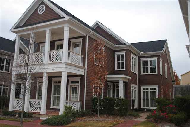 404 Village Walk