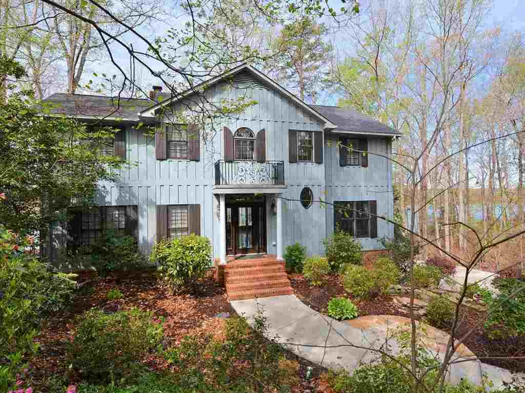 1404 Hunters Trail
