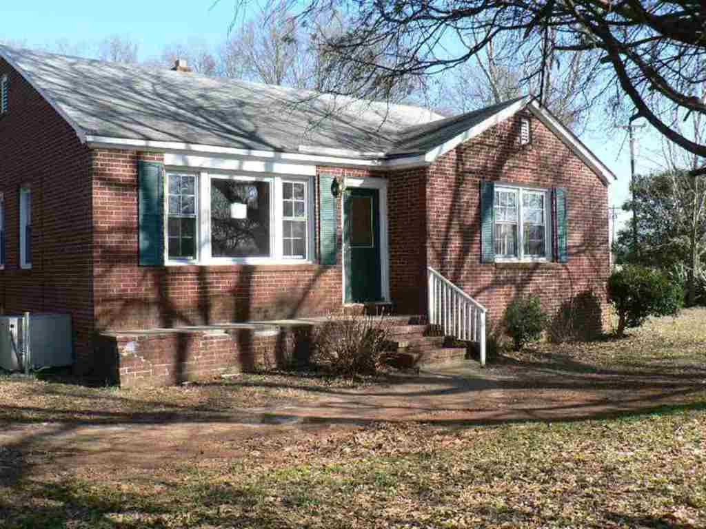 827 Winston Drive