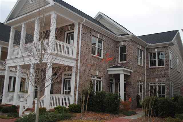 408 Village Walk