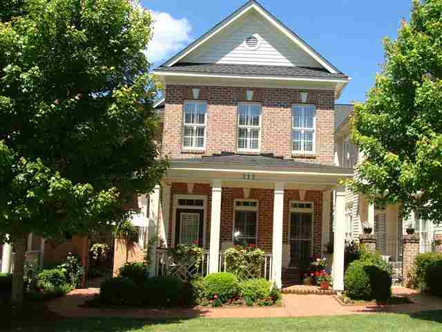 212 Village Walk Lane