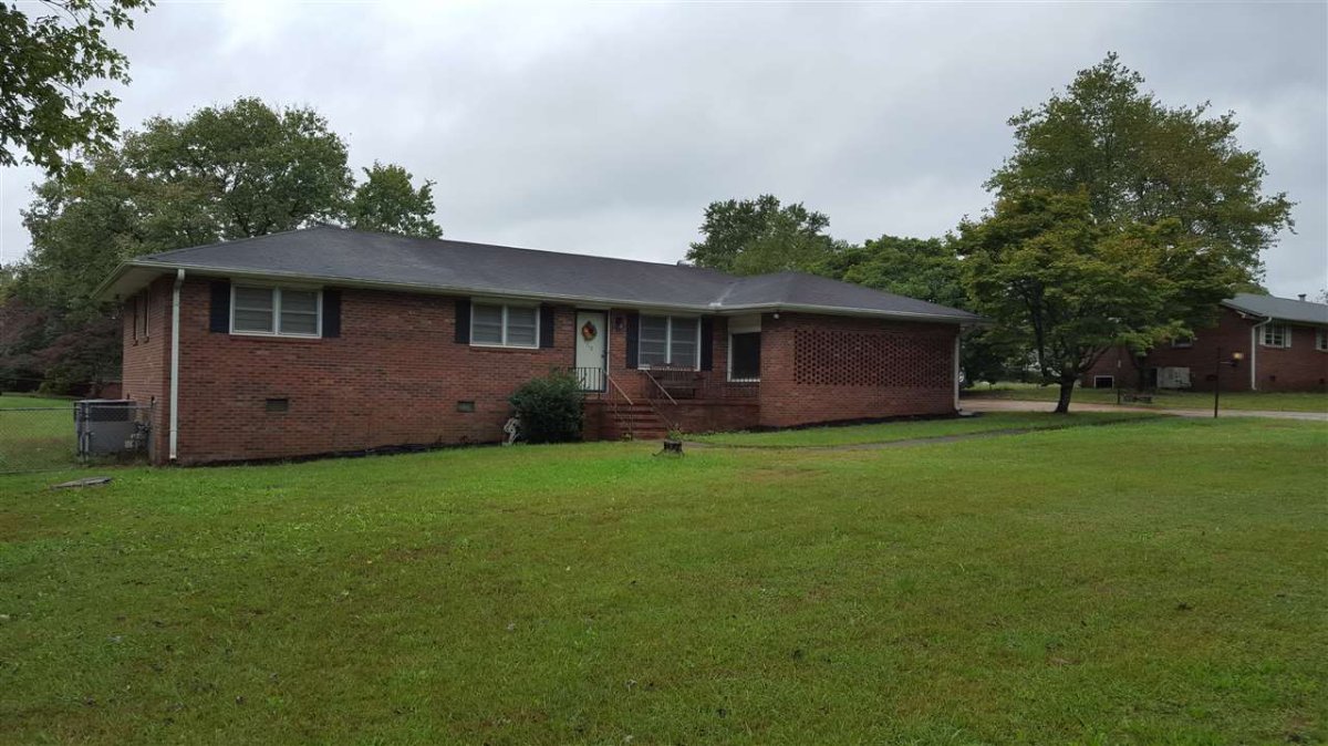 2712 Linmar Circle