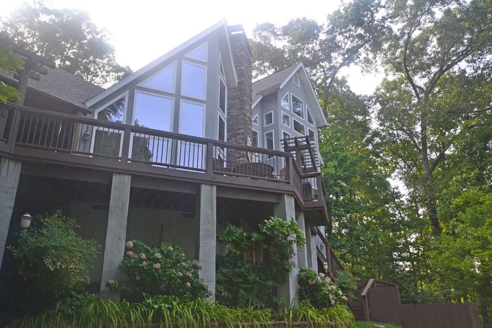 221 Riverlake Road