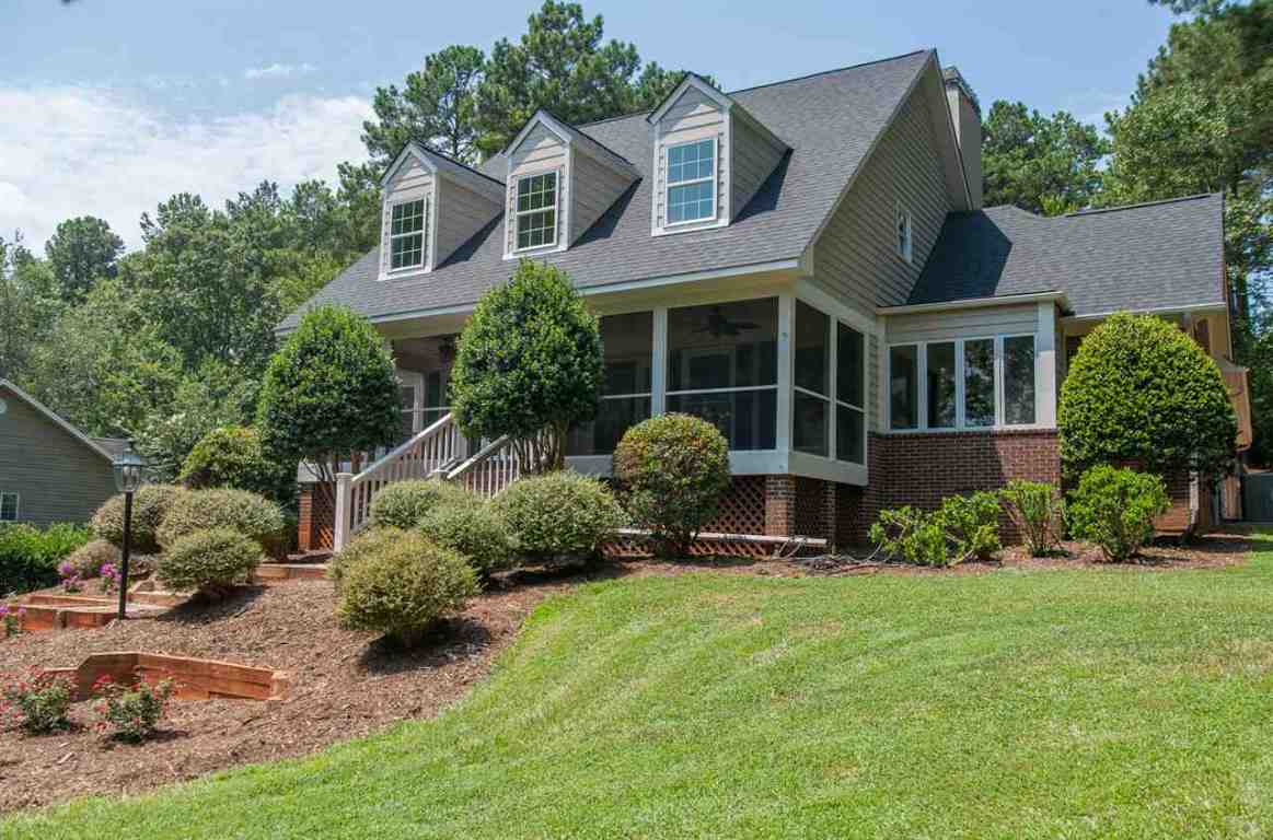 104 Emerald Pointe Drive