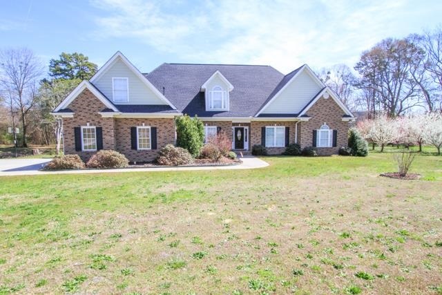104 Old Oak Trail