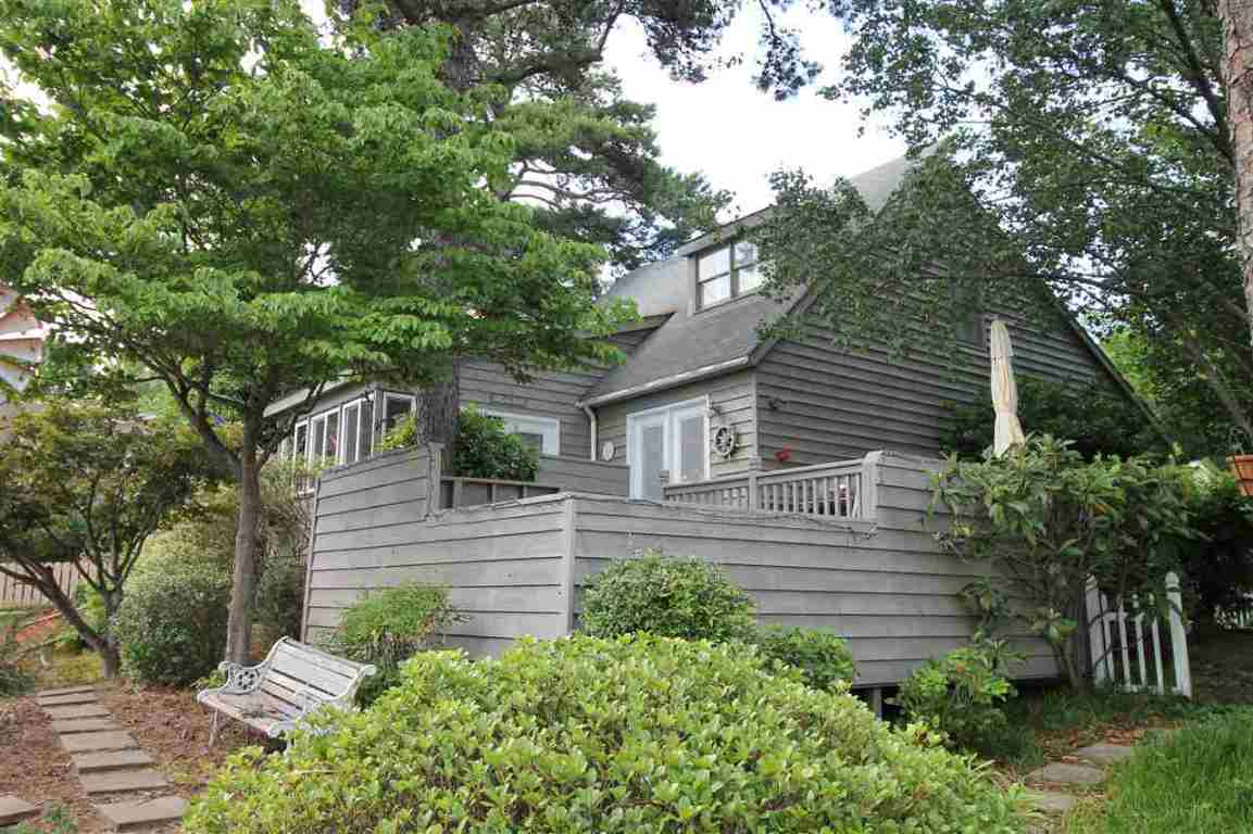 312 Harbor Drive