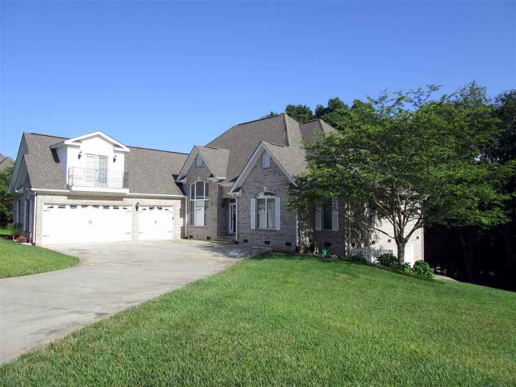 123 Topsail Drive