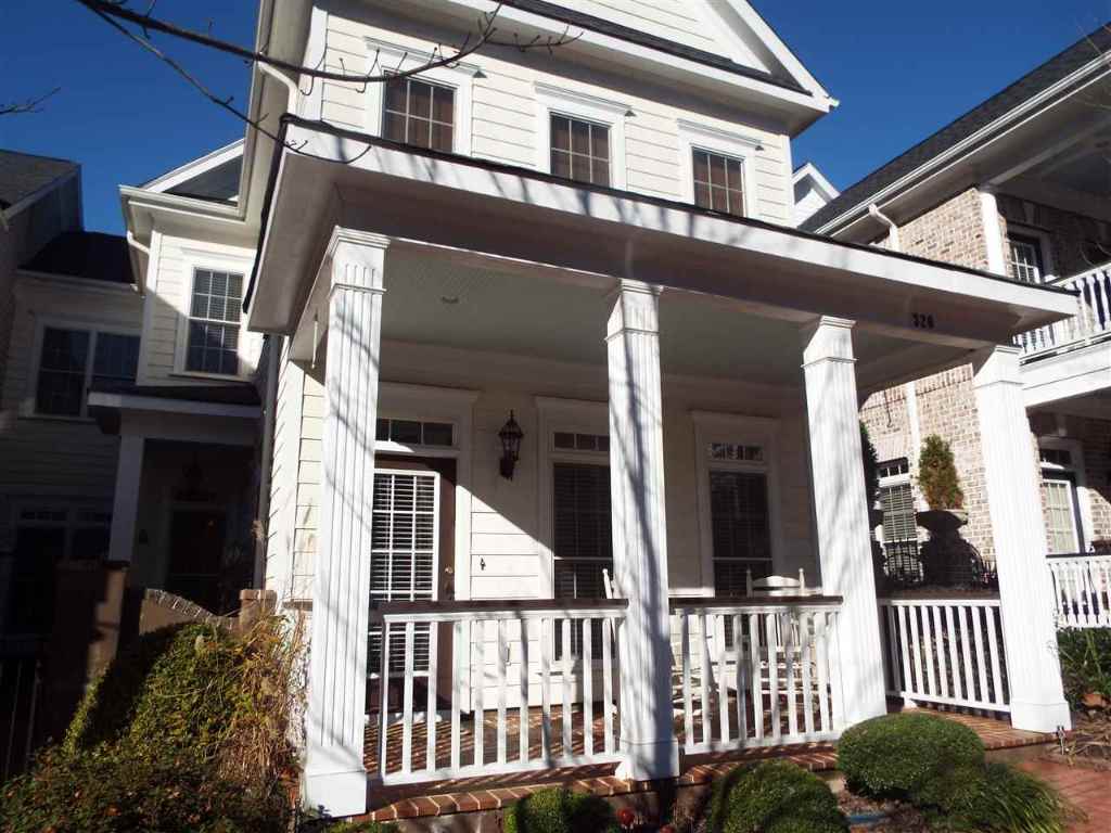 320 Village Walk