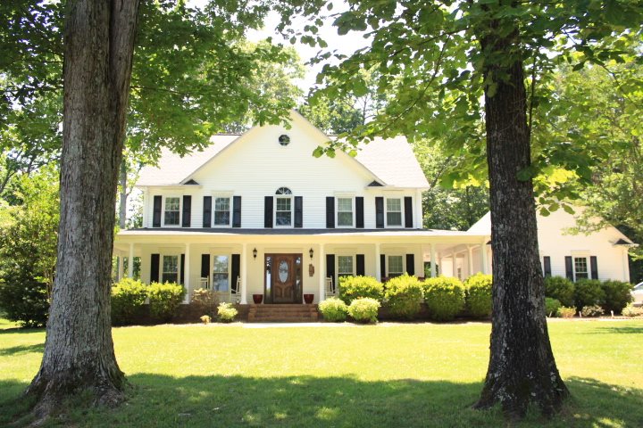 104 Colonial Court