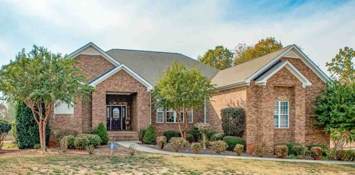 105 Lantern Ridge Drive
