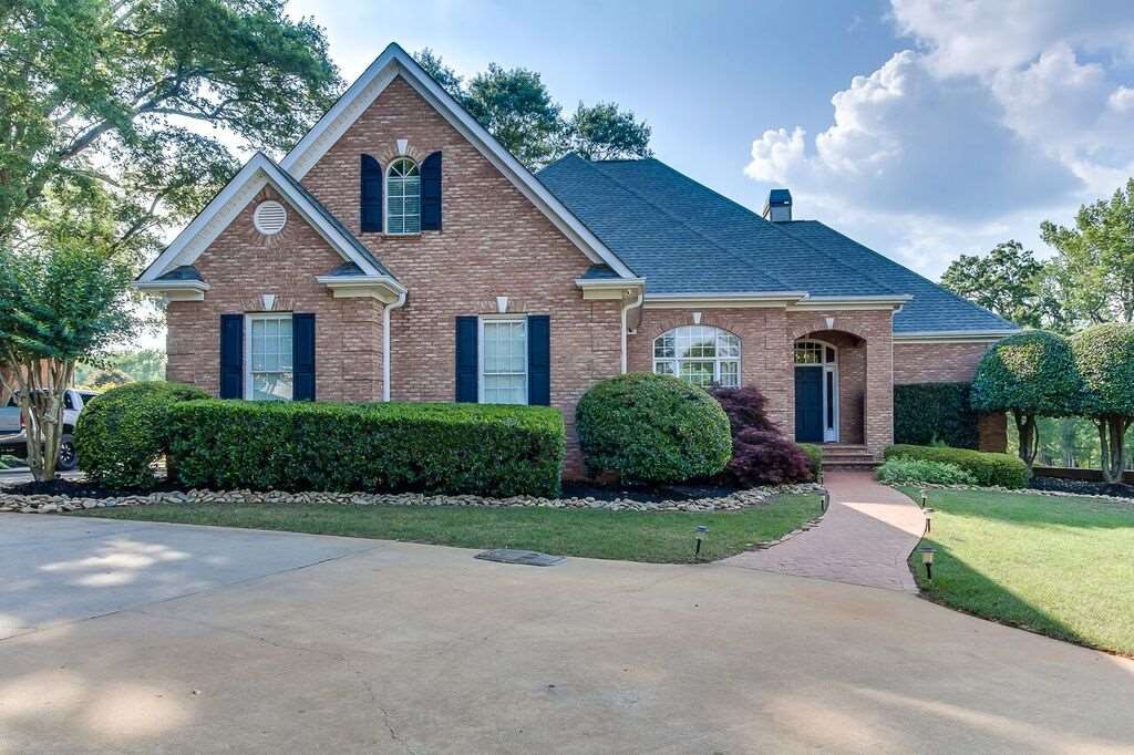 200 Pine Ridge Drive