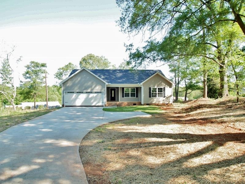 1026 Nashmore Road