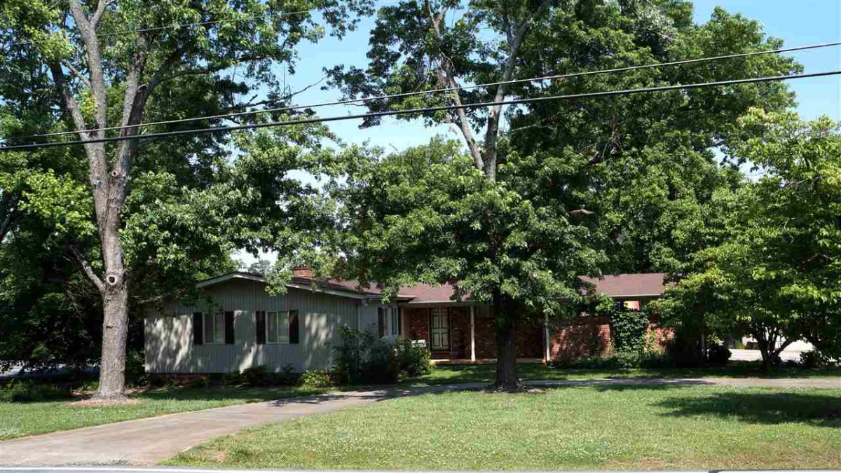 808 Concord Avenue