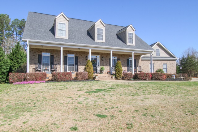 102 Lantern Ridge Drive