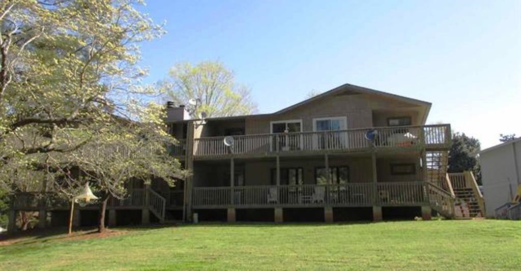 15C Hartwell Villas
