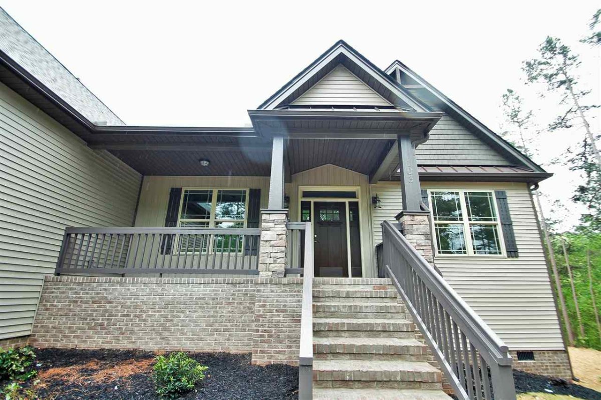 103 Pinnacle Pointe Drive