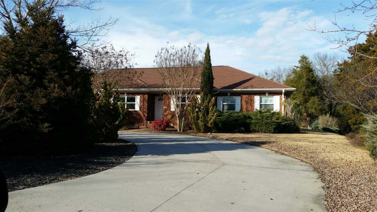 105 Old Oak Trail