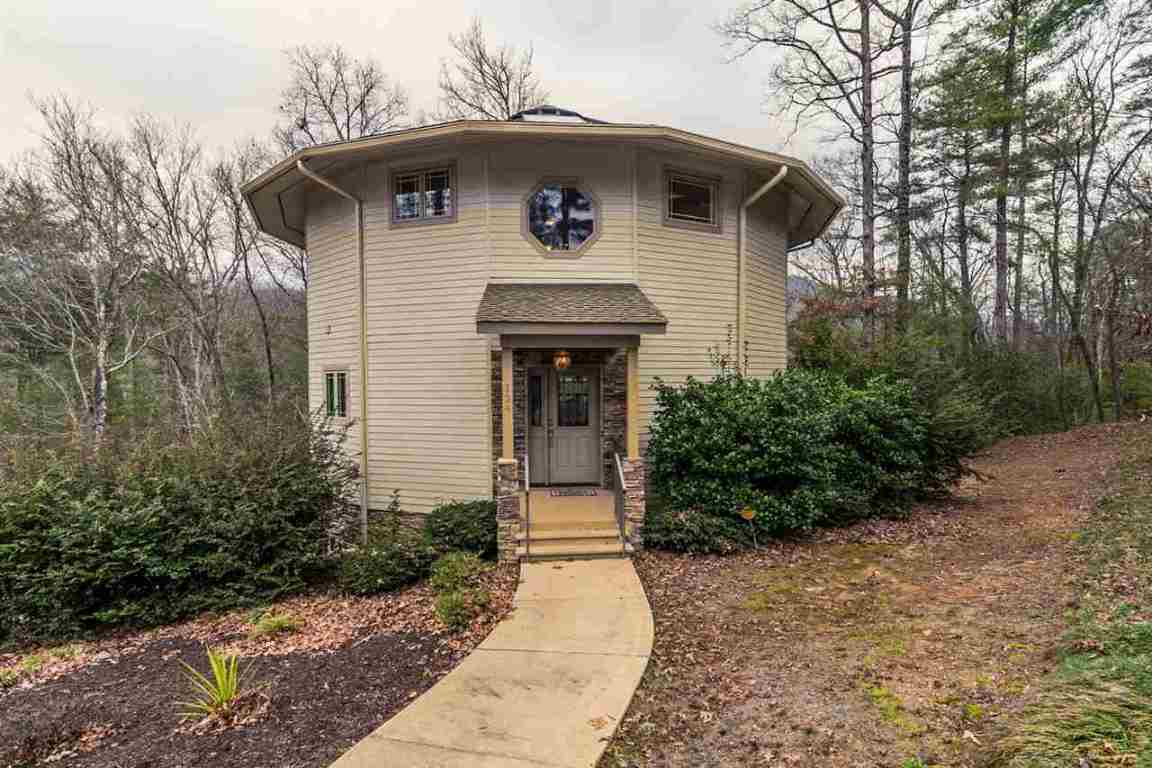 124 Oolenoy Court