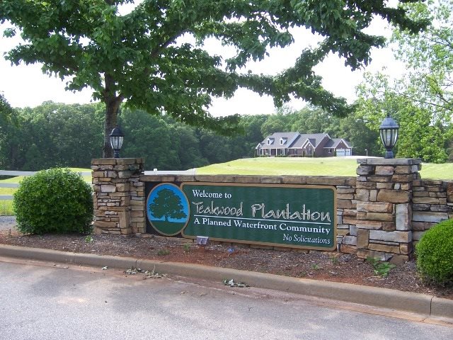 512 Nautical Way