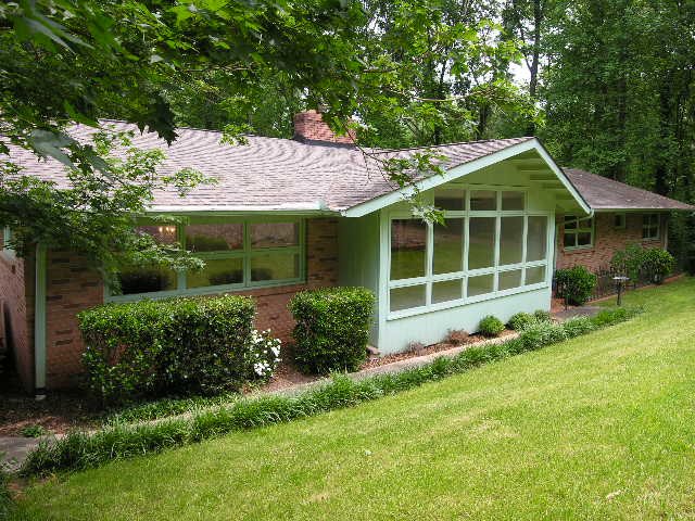 104 E Lewis Road