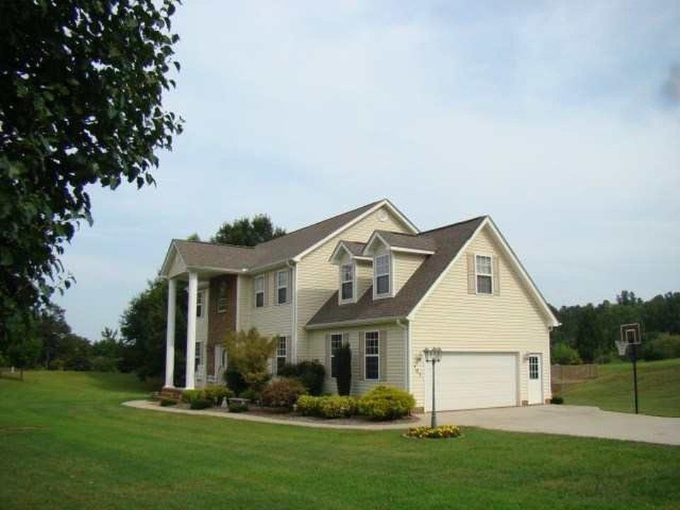 101 Lake Ridge Circle