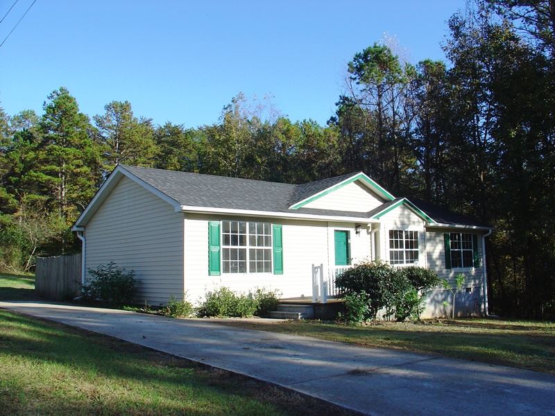 122 Arrowhead Drive