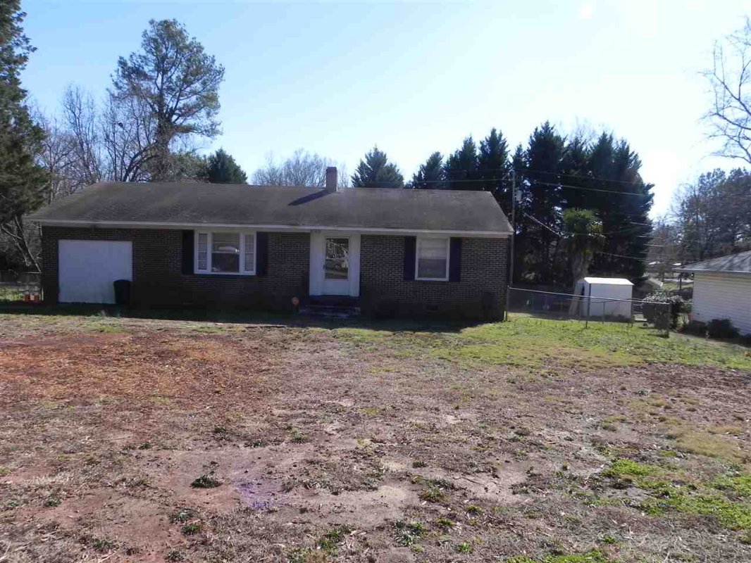 606 Ashwood Drive