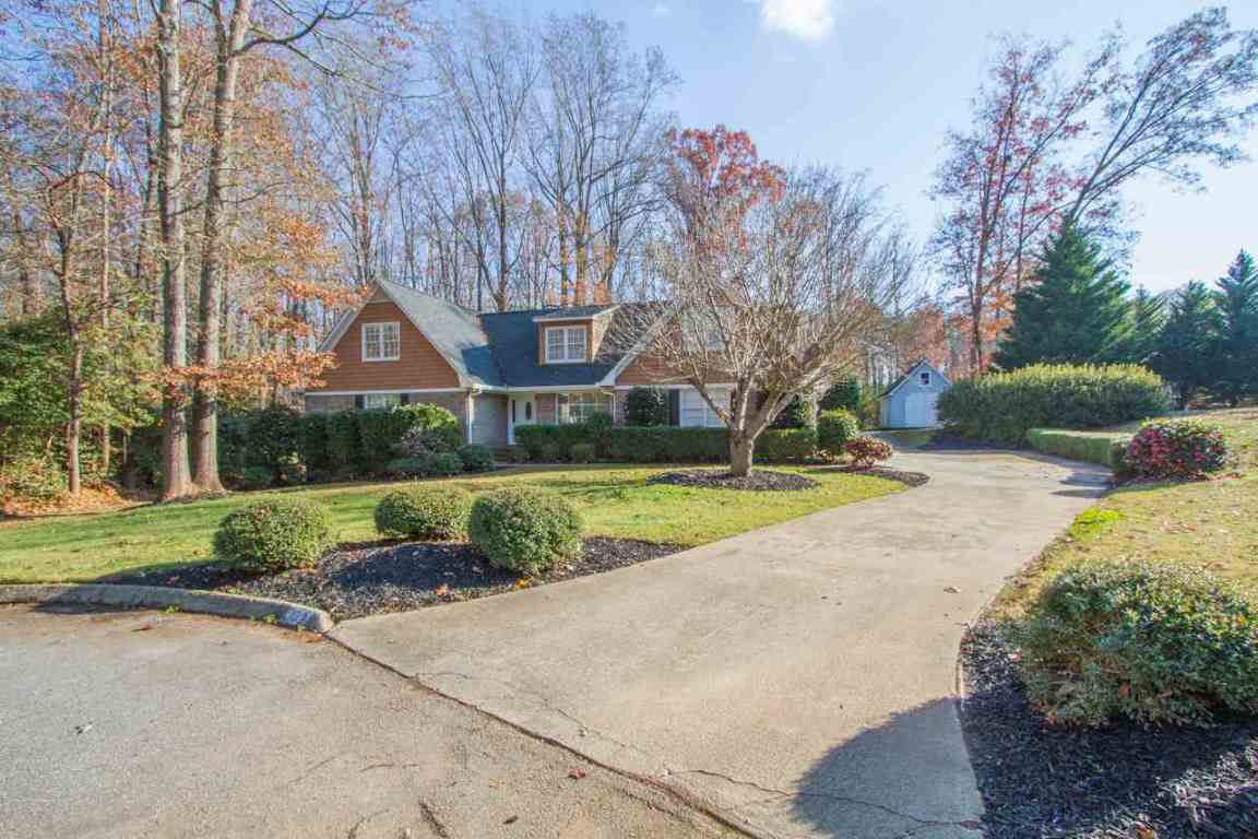 104 E Croydon Court