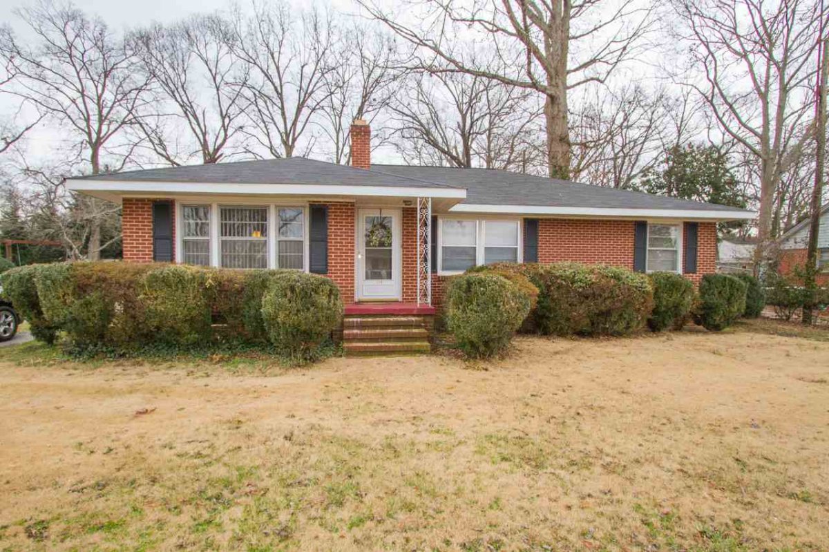 3209 Howland Drive