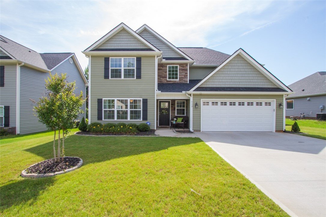 112 Gallant Lane