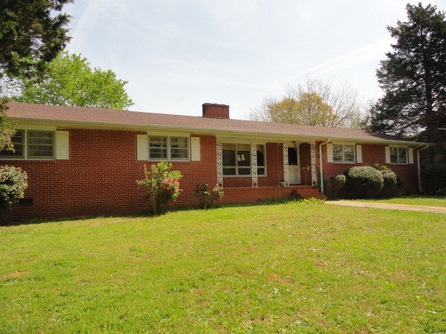 105 Rhoe Circle