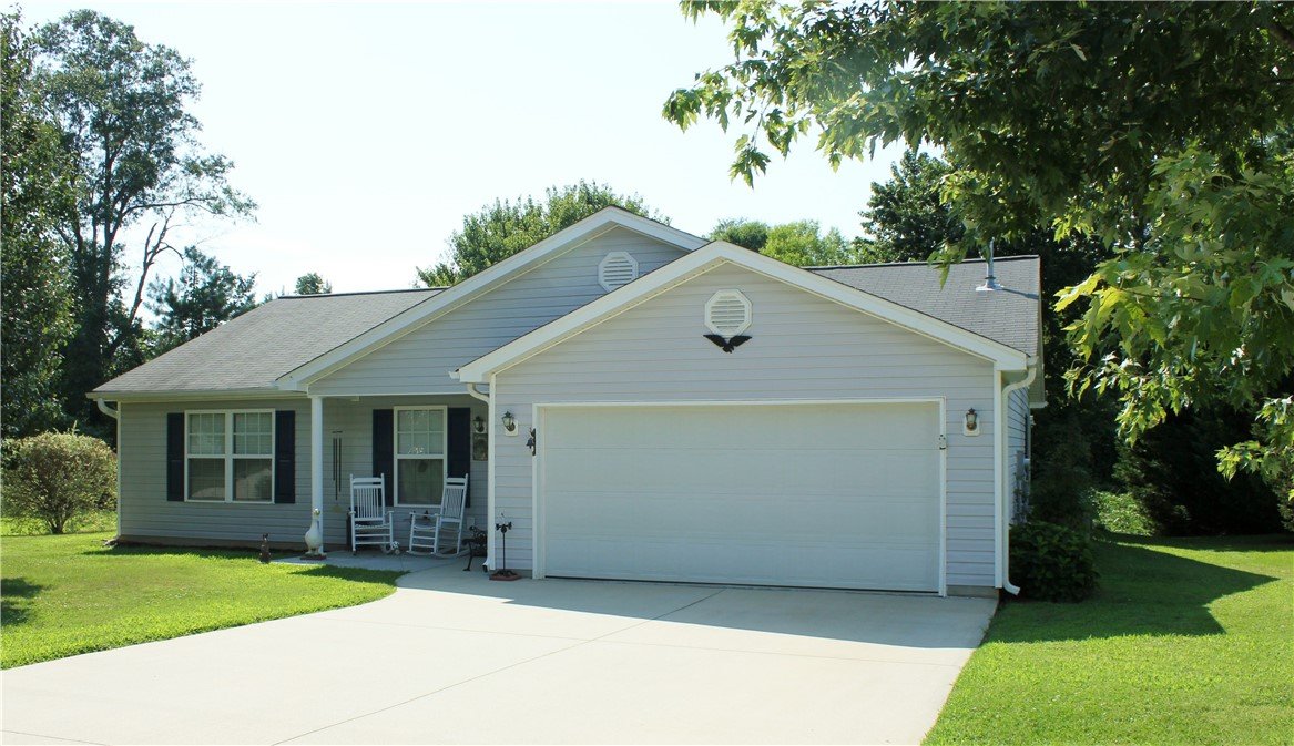 226 Rio Way