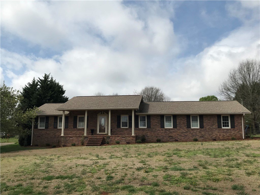 106 Pine Tree Lane