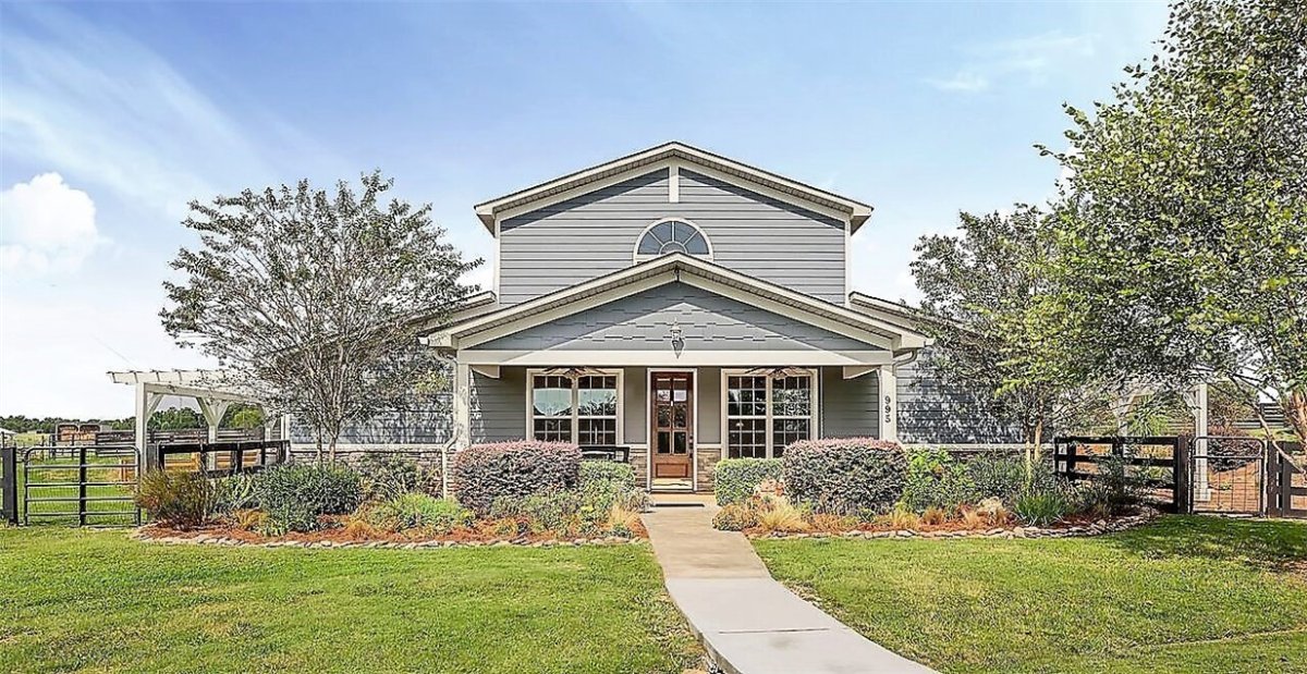 995 Coneross Point Drive Seneca