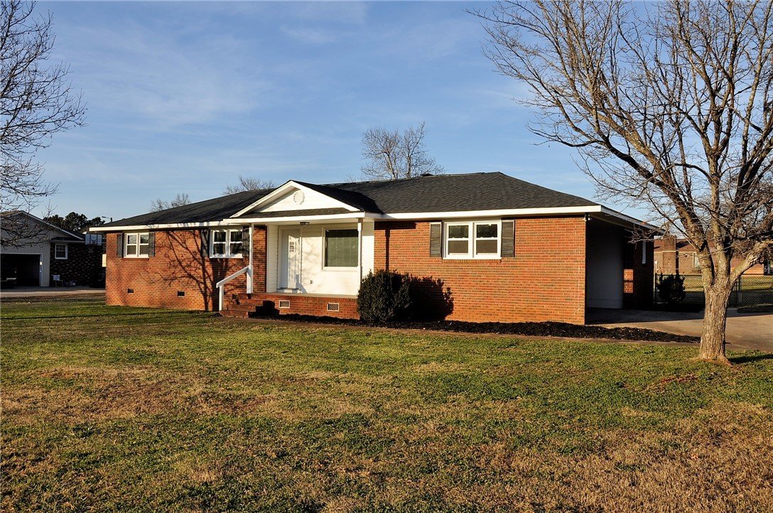 204 Greenmeadow Circle Anderson